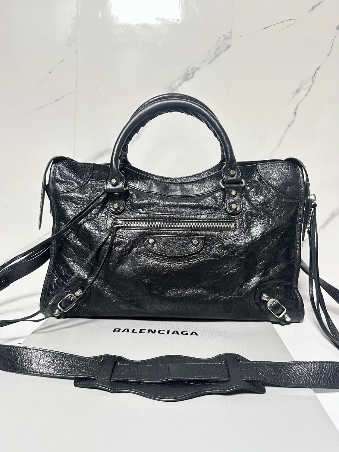 [A+ 정품] 발렌시아가 시티 모터백 미디움 블랙-2 상품이미지1