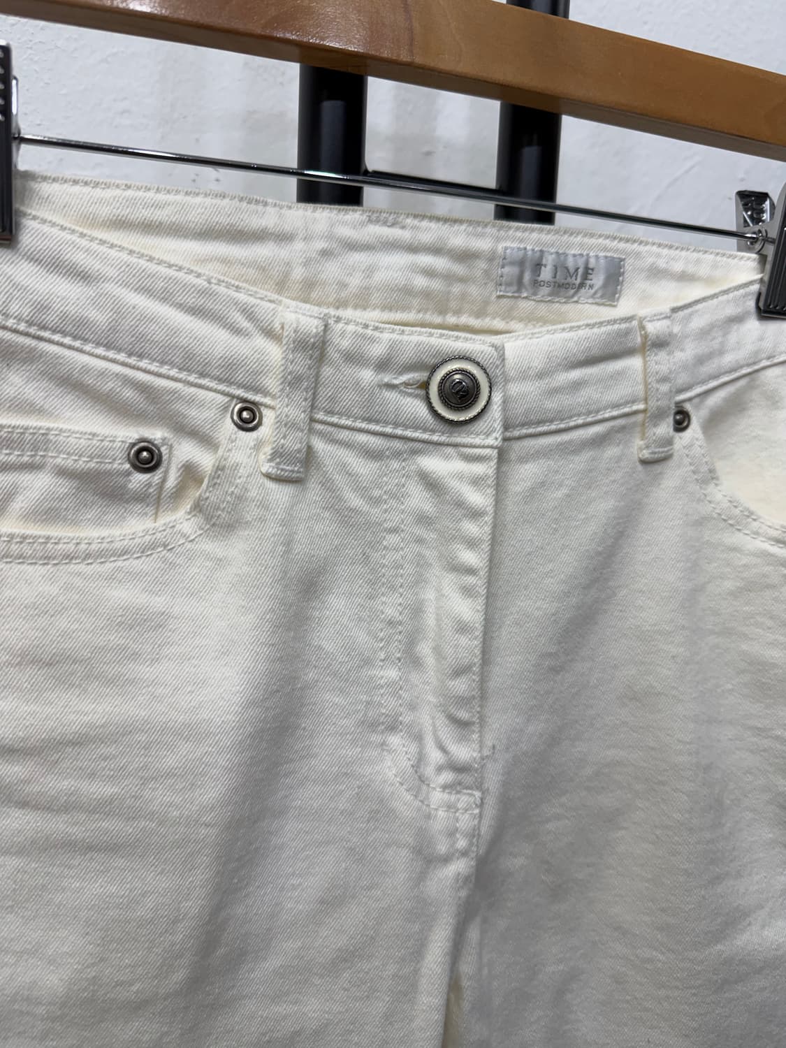 정품) 타임 한섬 20ss 화이트 큐빅로고 데님 팬츠 64(28-29) 상품이미지3