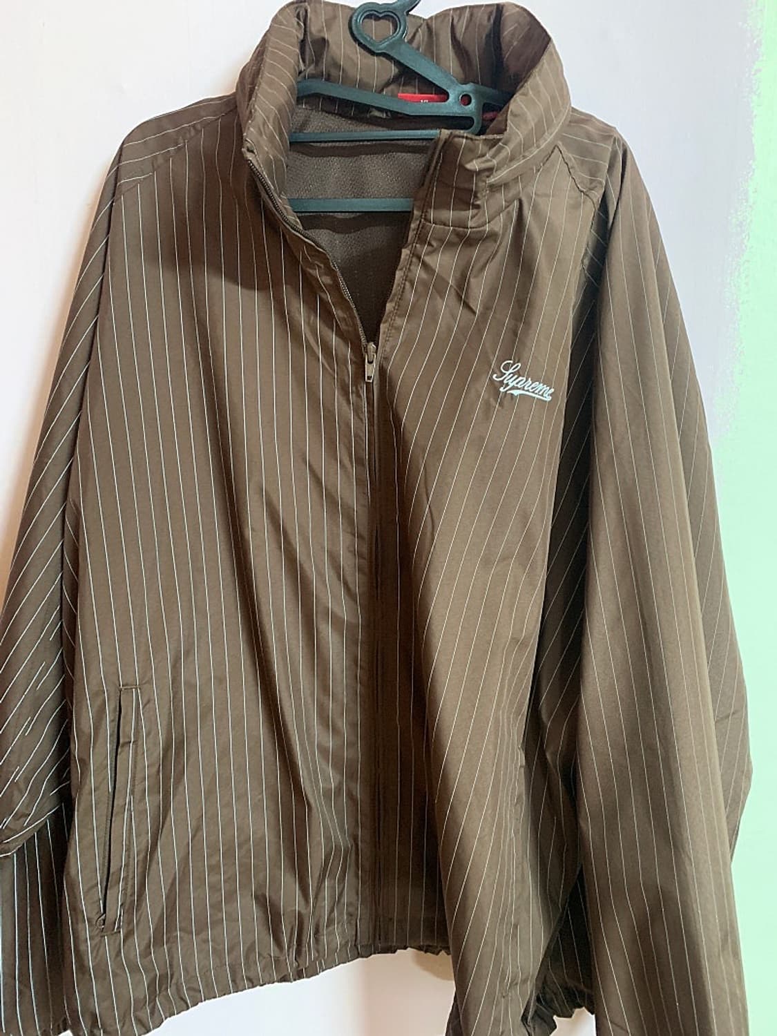 슈프림 리플렉티브 핀스트라이프 자켓 상품이미지3
