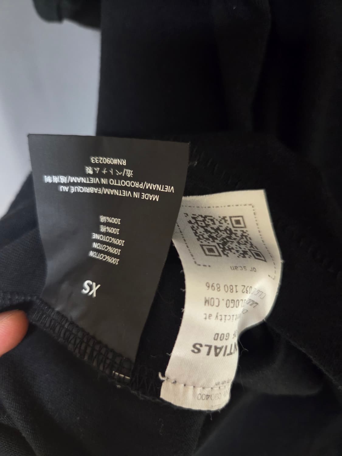 에센셜 저지 크루넥 티셔츠 블랙 24fw xs팝니다 상품이미지5