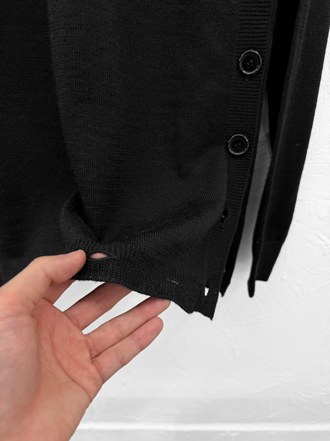 peace now 버튼 홀 니트 상품이미지4