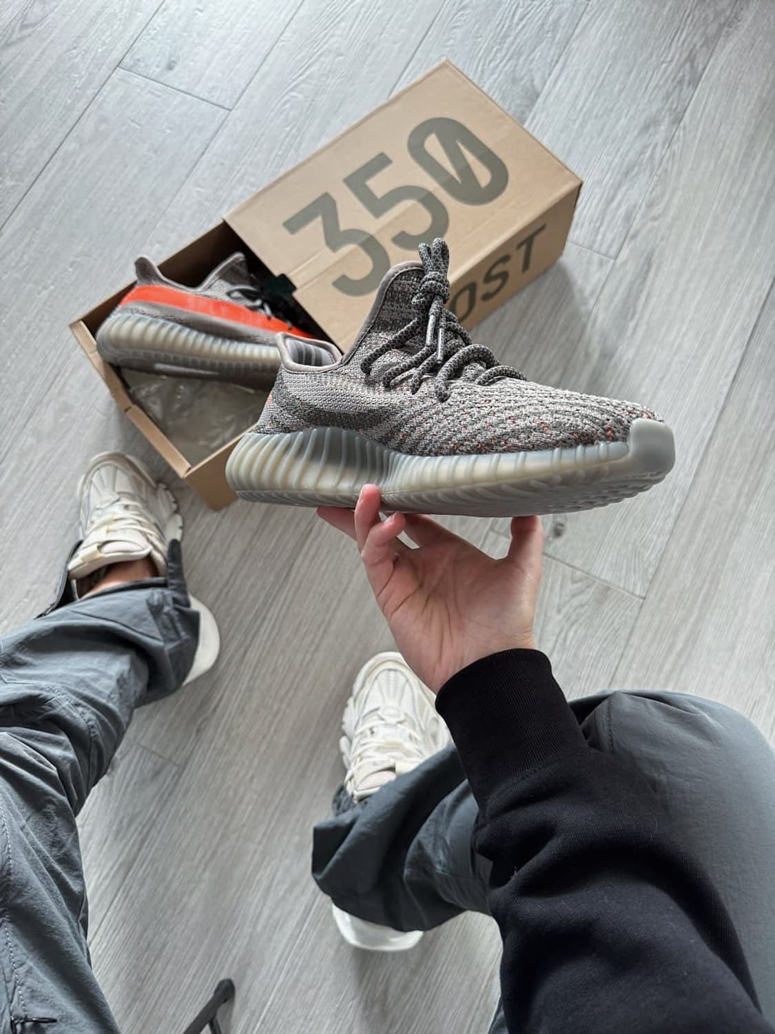 [275]아디다스 이지부스트 350V2 벨루가 리플렉티브 상품이미지3