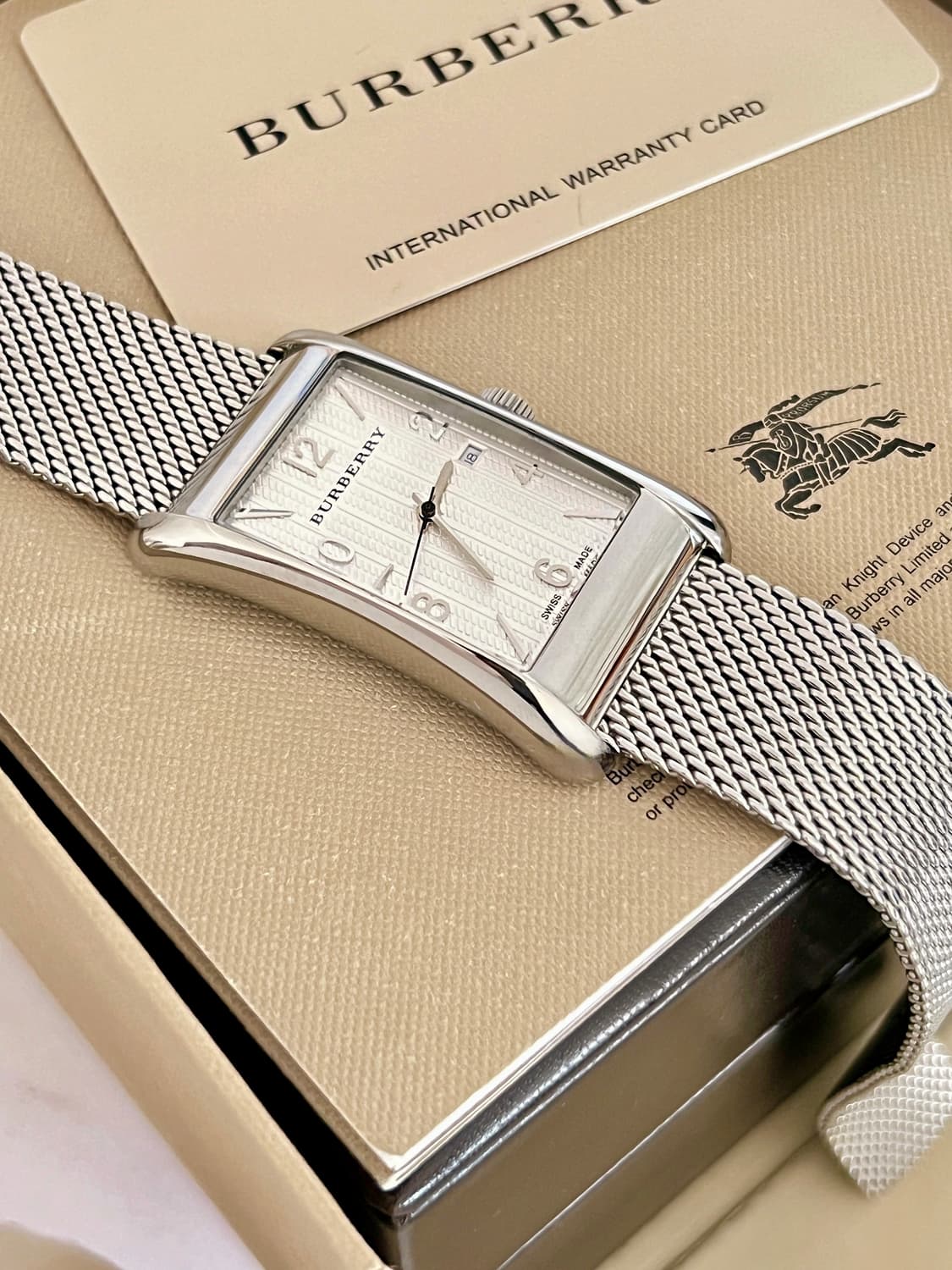 Burberry 렉탱글 매쉬 스트랩 남성 버버리 시계 상품이미지2