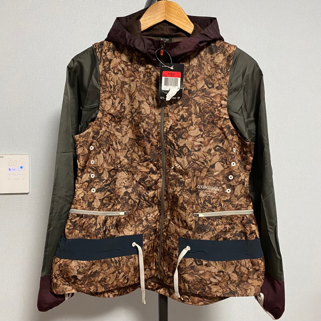 [L] 12FW 나이키 언더커버 갸쿠소우 러닝 자켓 리프 카모 상품이미지3