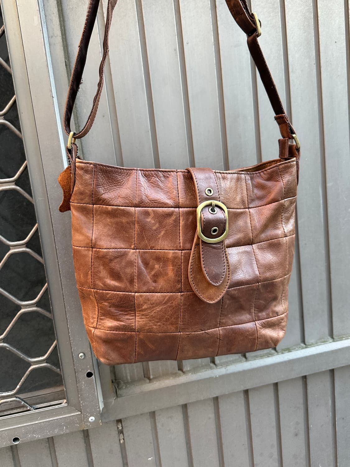 Vintage brown leather shoulder bag 상품이미지1