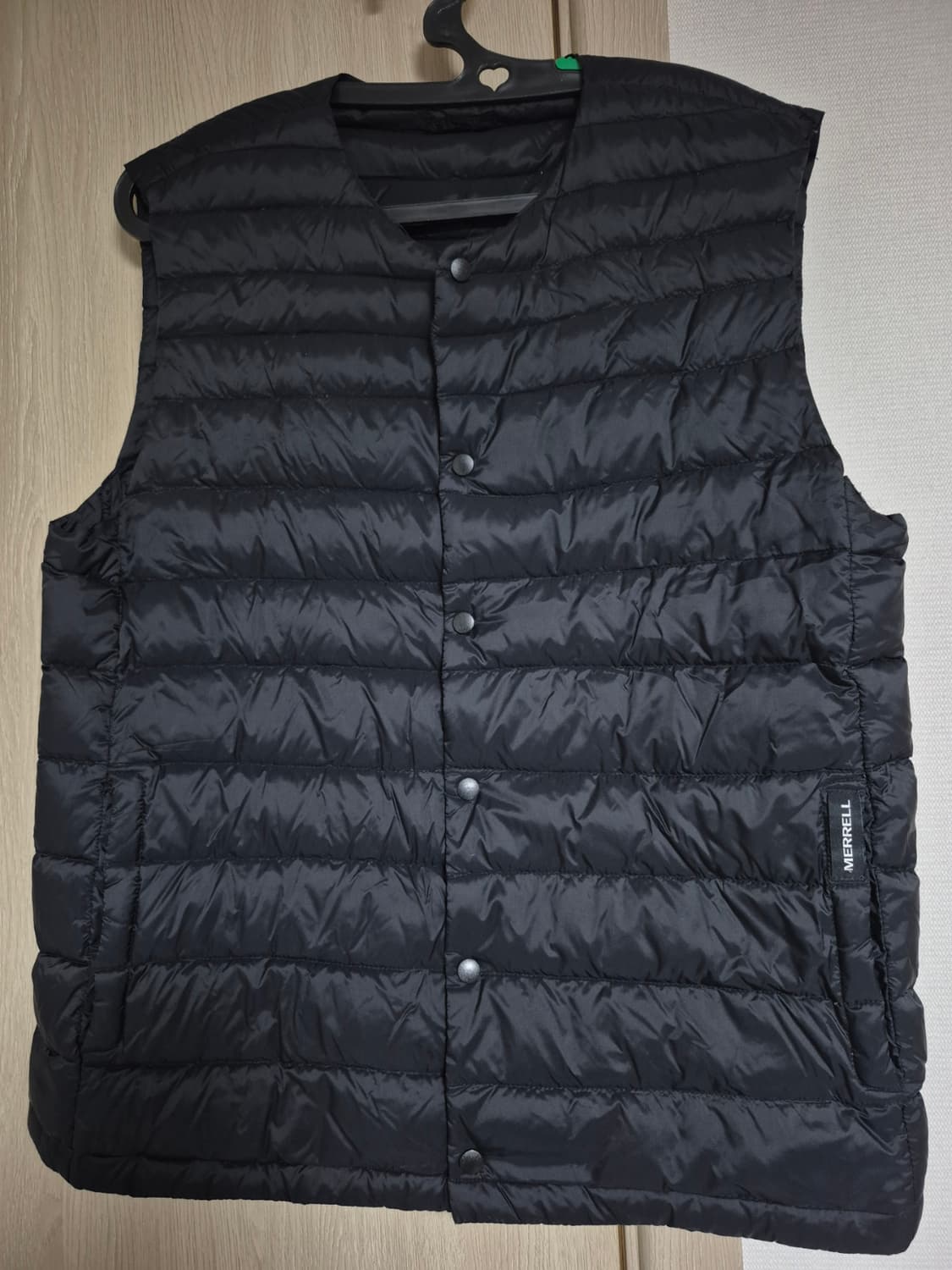머렐 정품 구스경량패딩조끼 105사이즈 팝니다  상품이미지1