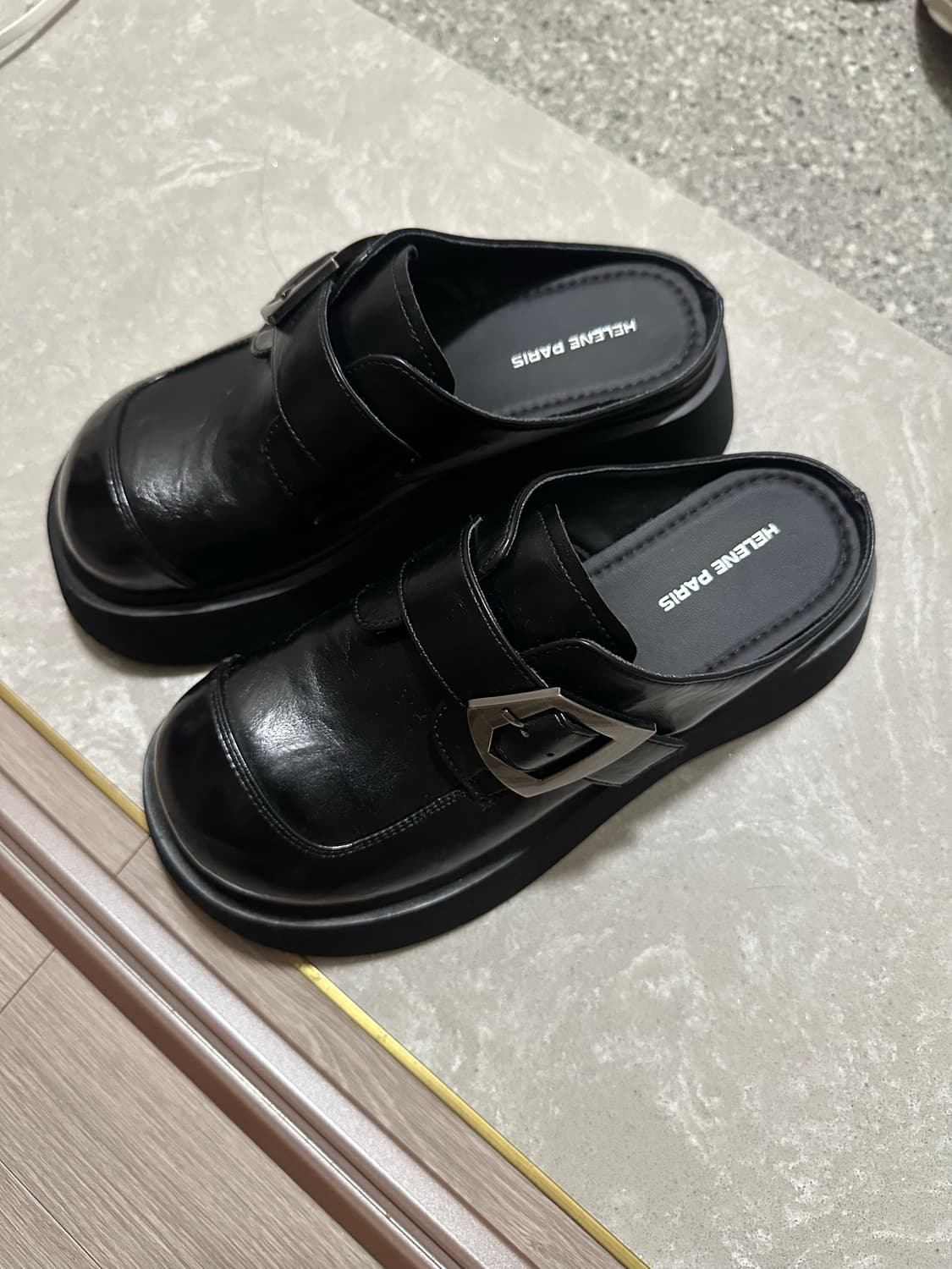 헬레네파리스 레더 버클 뮬 상품이미지3