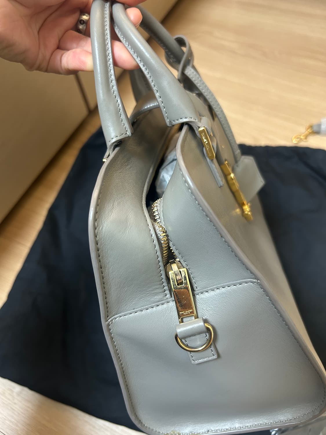 생로랑 카바스백 미니 그레이 상품이미지3