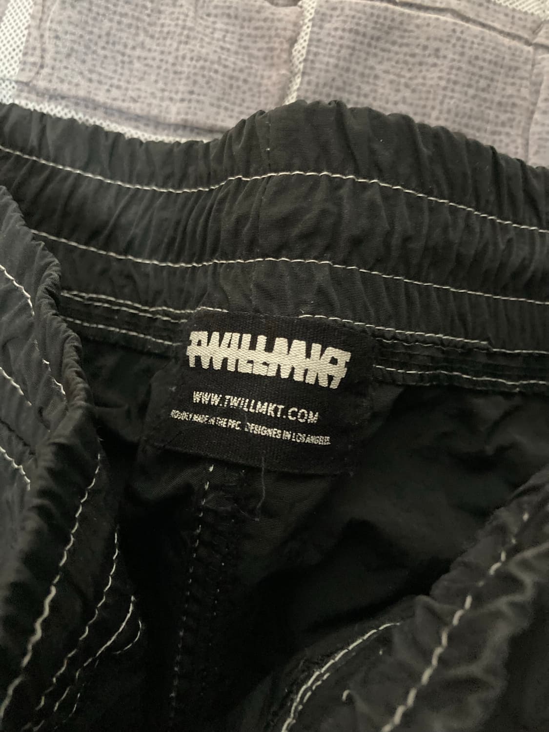 트윌엠케이 나일론 팬츠 L사이즈 팝니다 상품이미지3