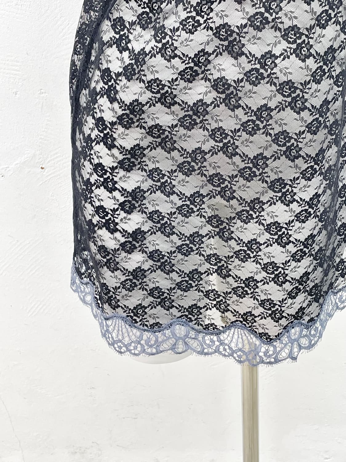 레이스 자수 디테일 슬립 상품이미지3