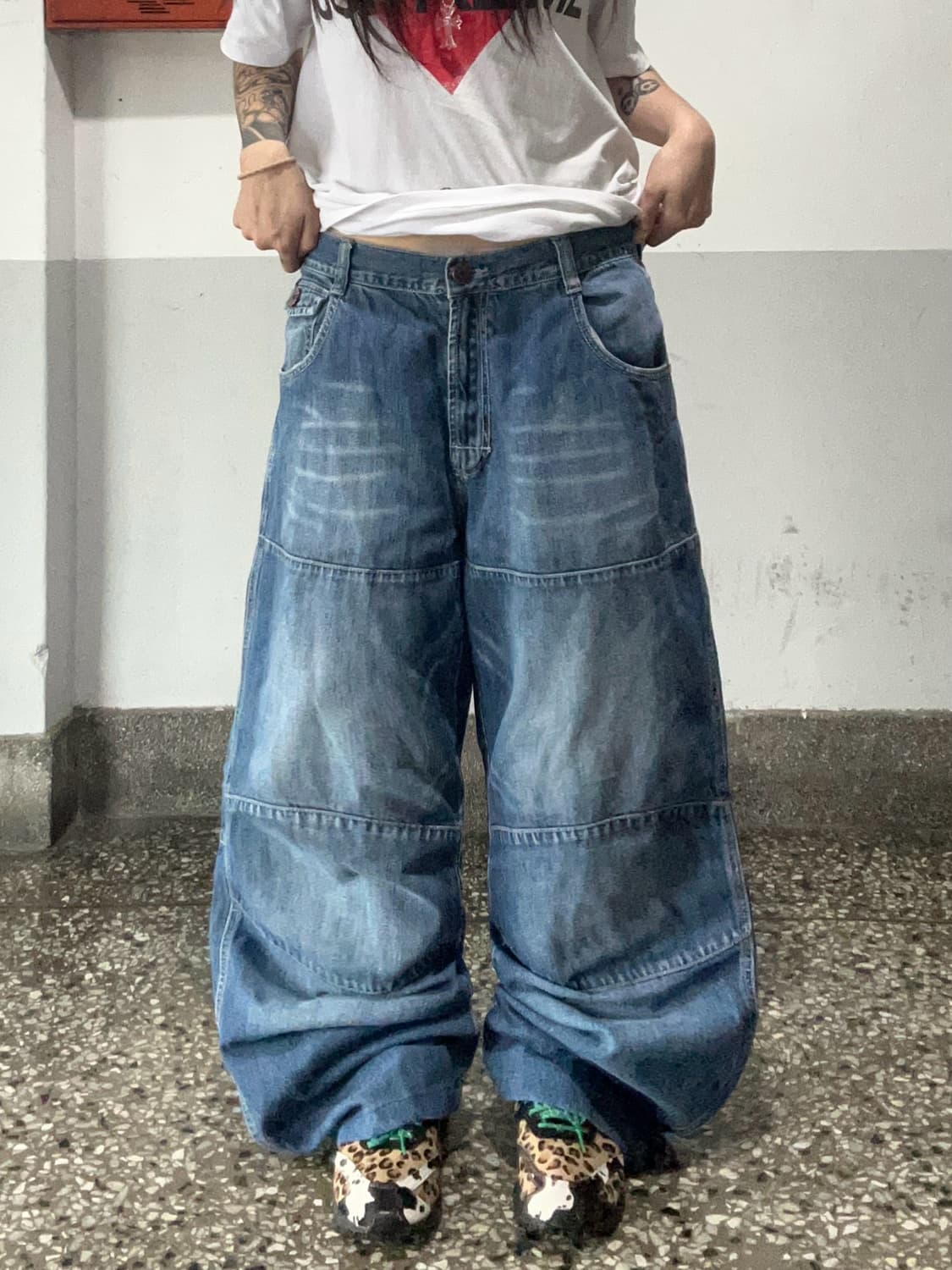 90s QUIKSILVER 워싱 더블니 데님와이드팬츠 상품이미지1
