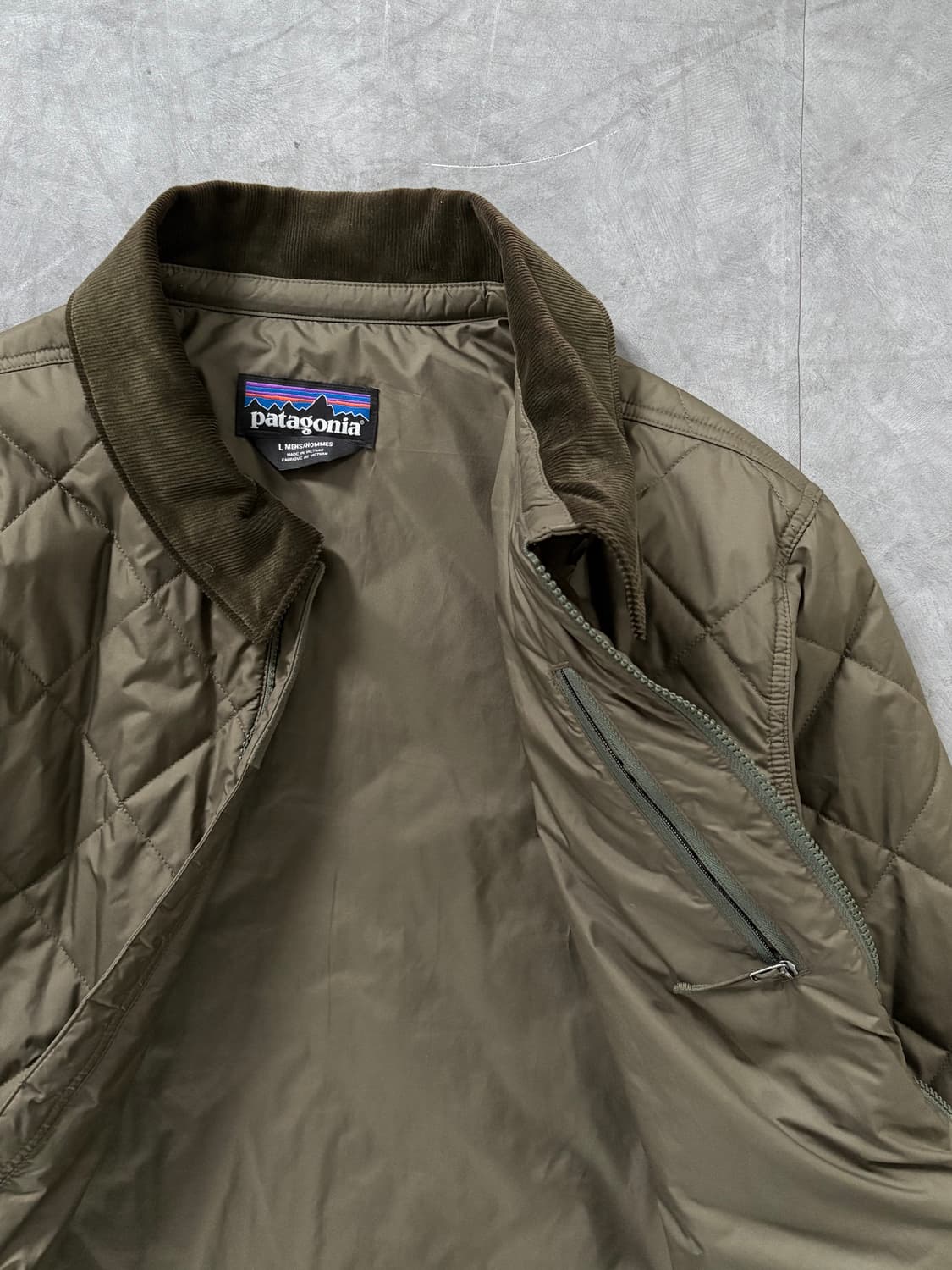 Patagonia 파타고니아 올리브 코듀로이 퀄팅 자켓 상품이미지7
