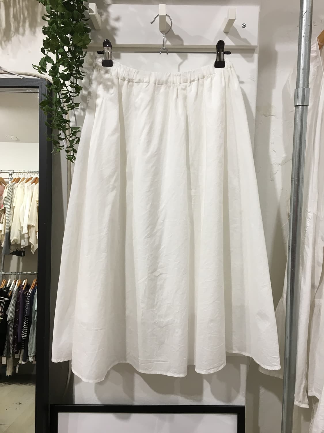 white midi skirt 상품이미지6