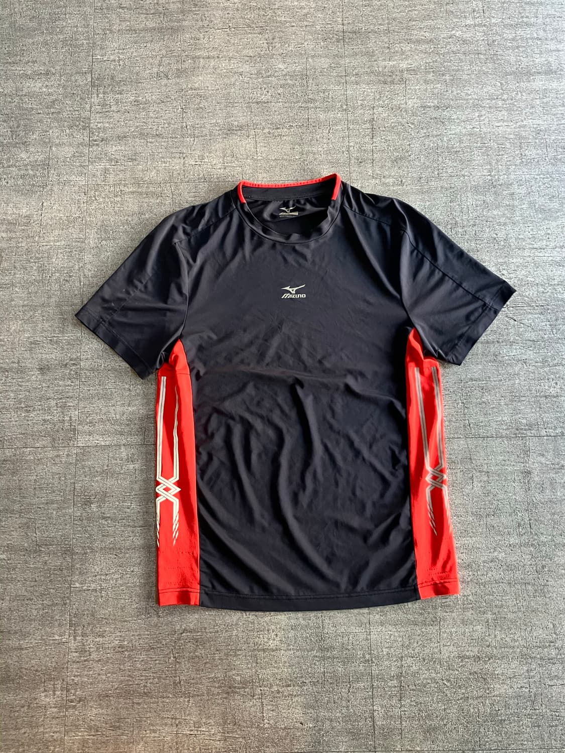 Mizno 미즈노 올드스쿨스트릿 중앙로고 기능성 반팔티셔츠 상품이미지1