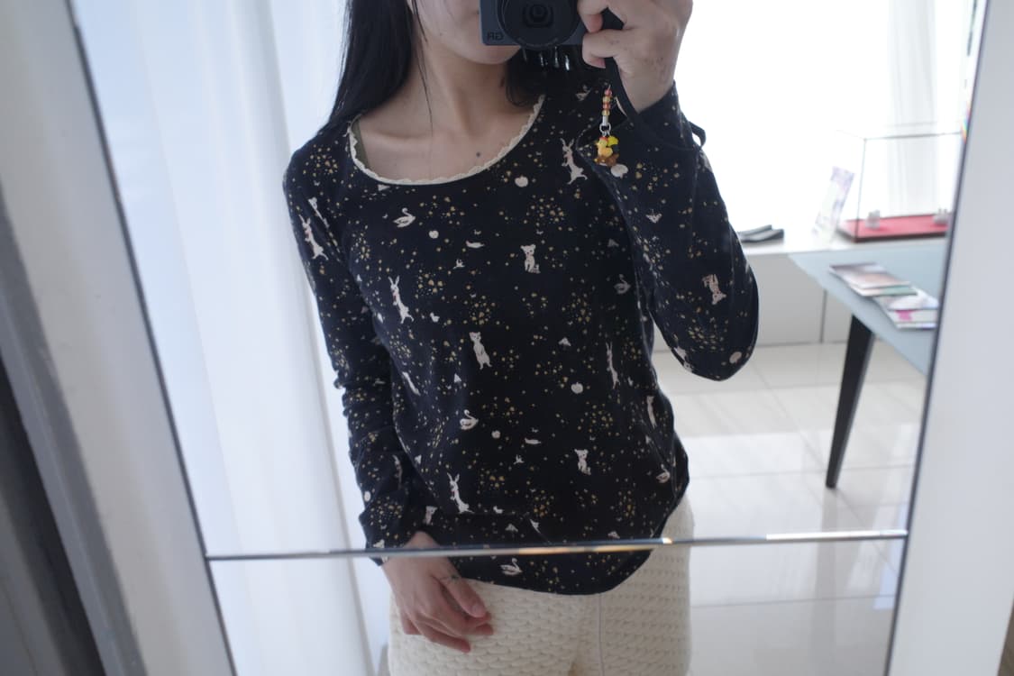 Lace trimming graphic top 상품이미지2