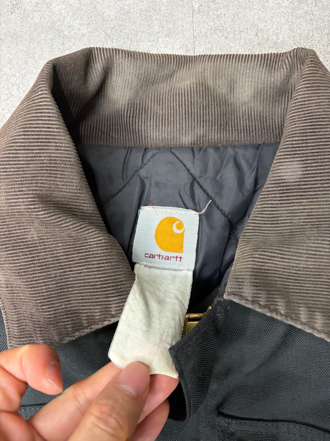 칼하트 자켓 c26 blk 상품이미지6