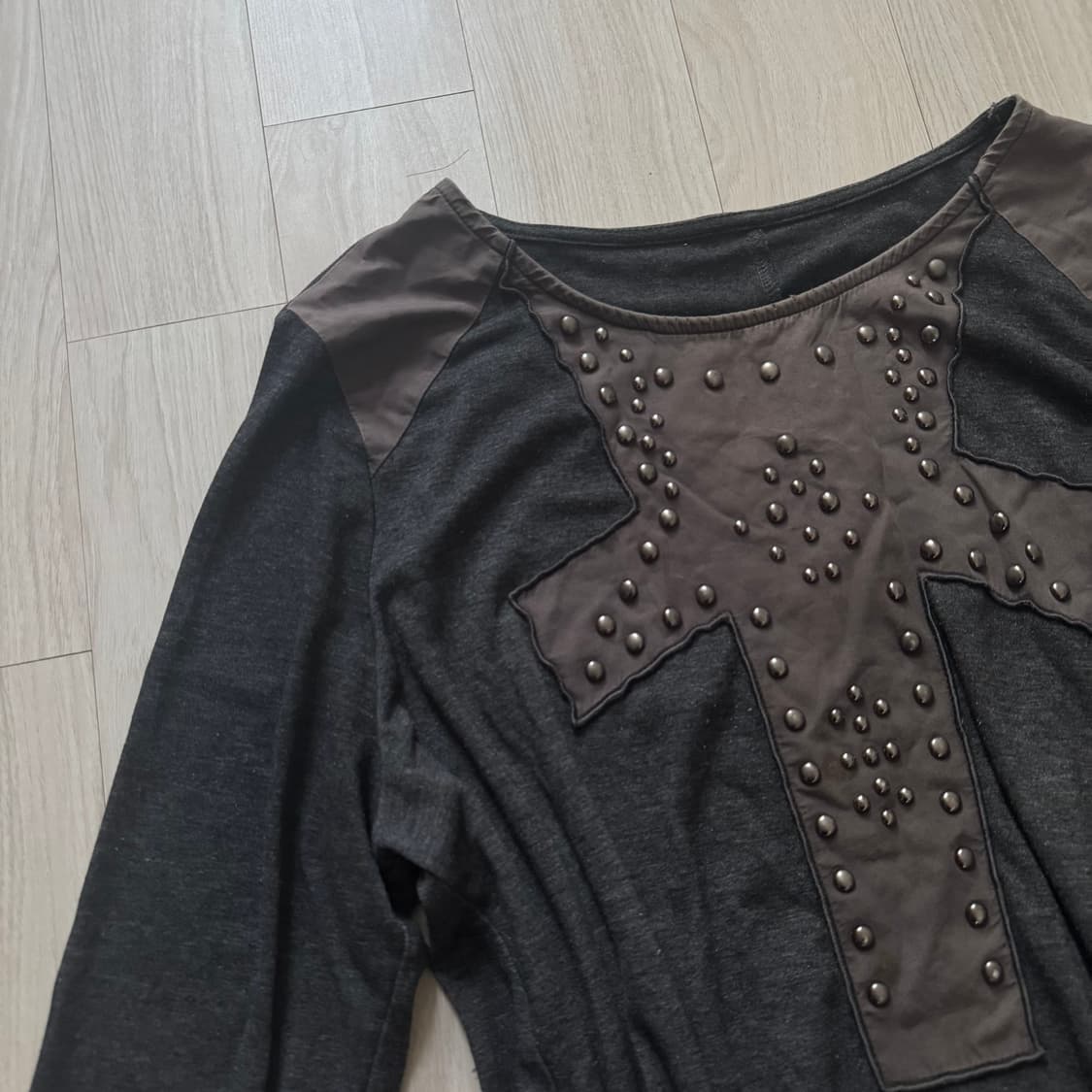 아카이브 락시크 스터드 십자가 트임 롱슬리브 긴팔 펑크 y2k 상품이미지4