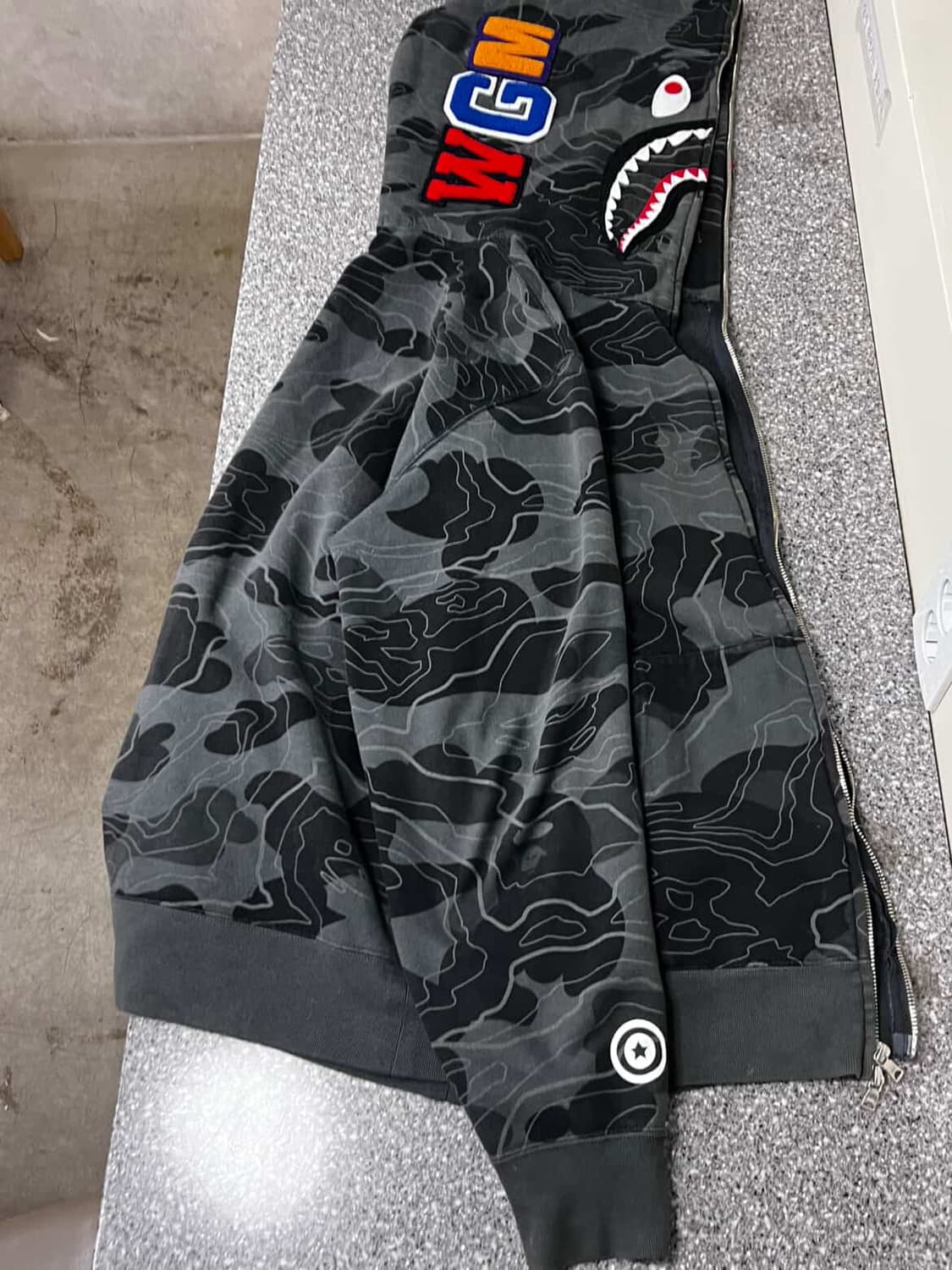 베이프 레이어드 라인 카모 샤크 풀 집 후드 블랙 상품이미지4