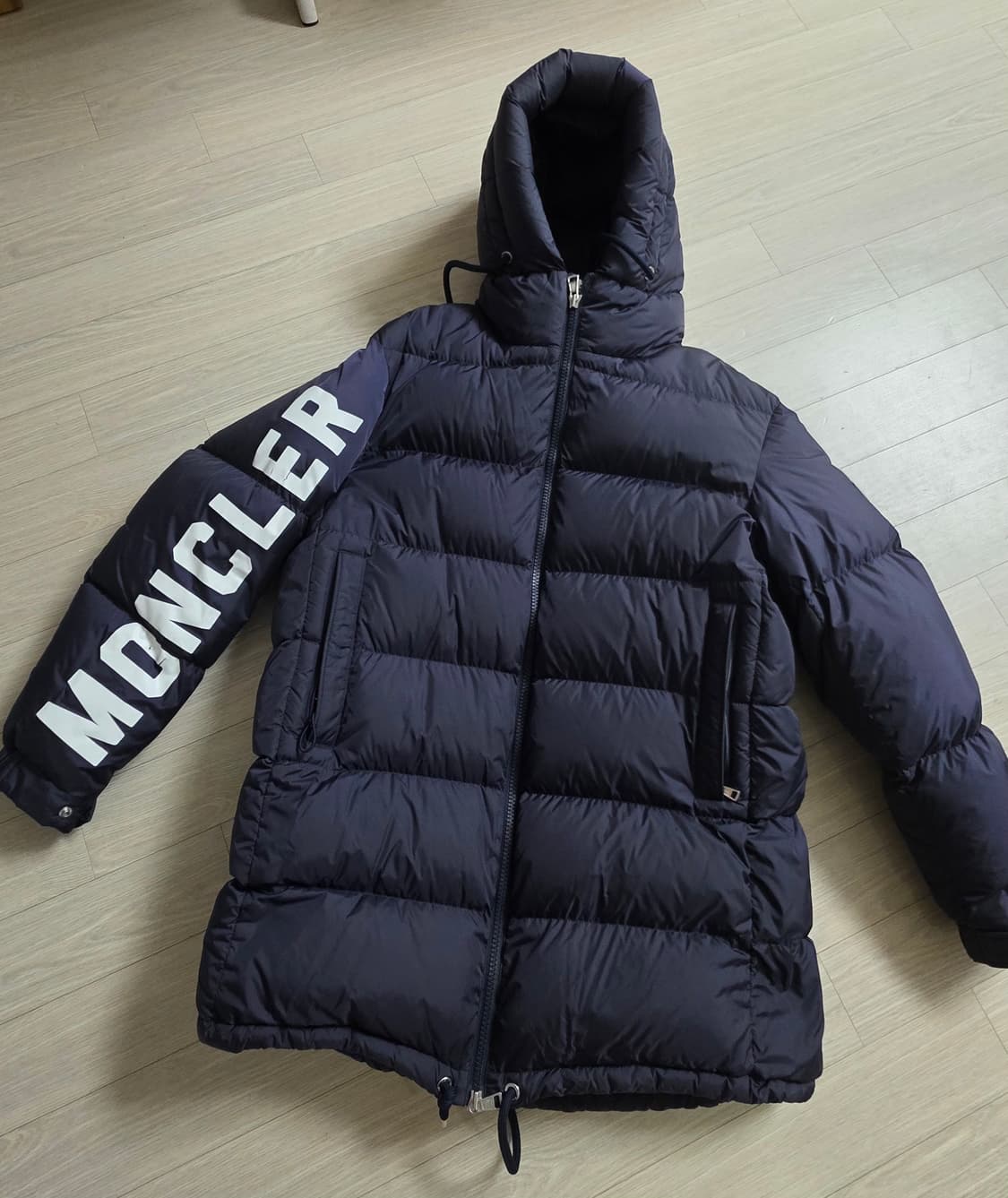 몽클레어 몬체니시오 패딩 4사이즈  상품이미지1