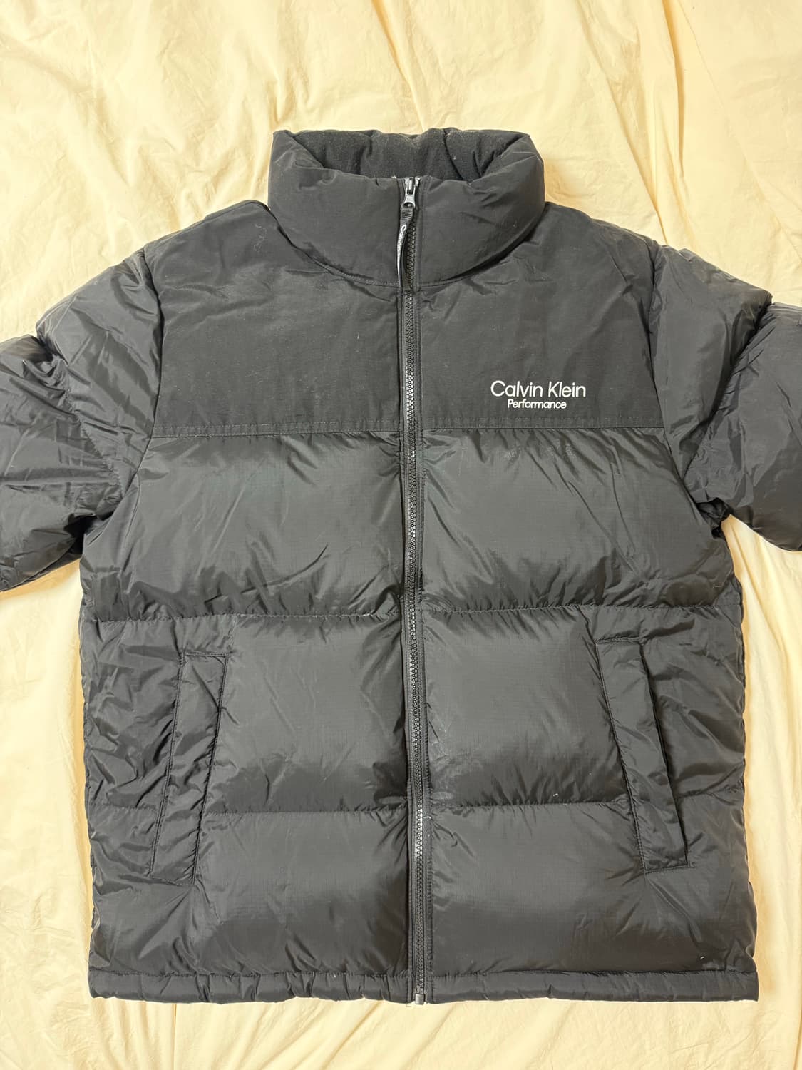 켈빈클라인 퍼포먼스 벌키 패딩 덕다운 블랙 상품이미지1