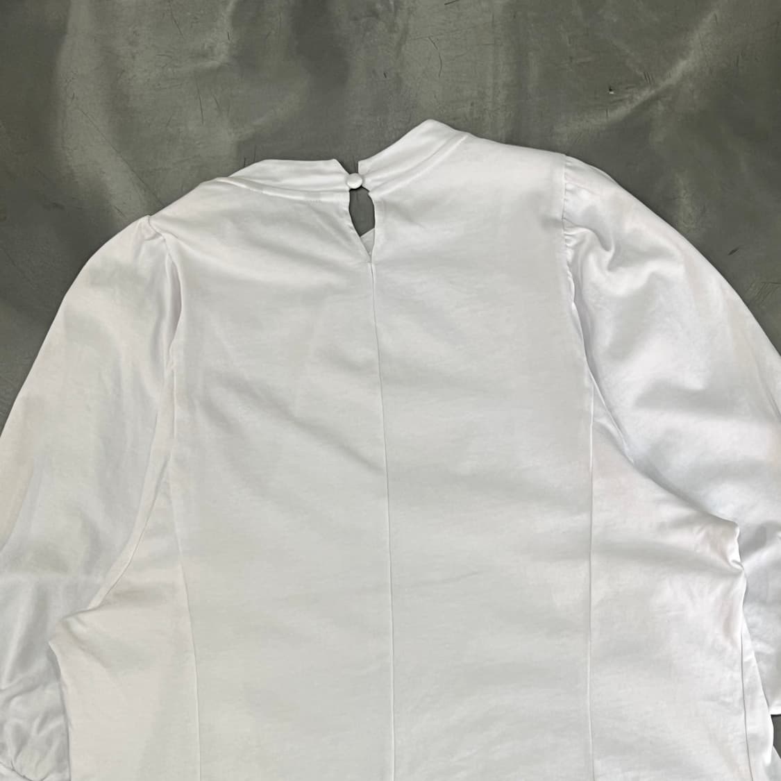  안나수이 자수로고 퍼프숄더 탑 y16122 상품이미지6