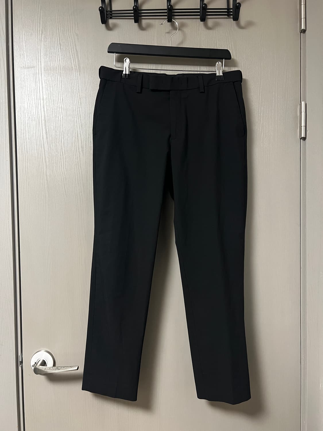 테이퍼드 히든 밴딩 크롭 슬랙스 상품이미지1