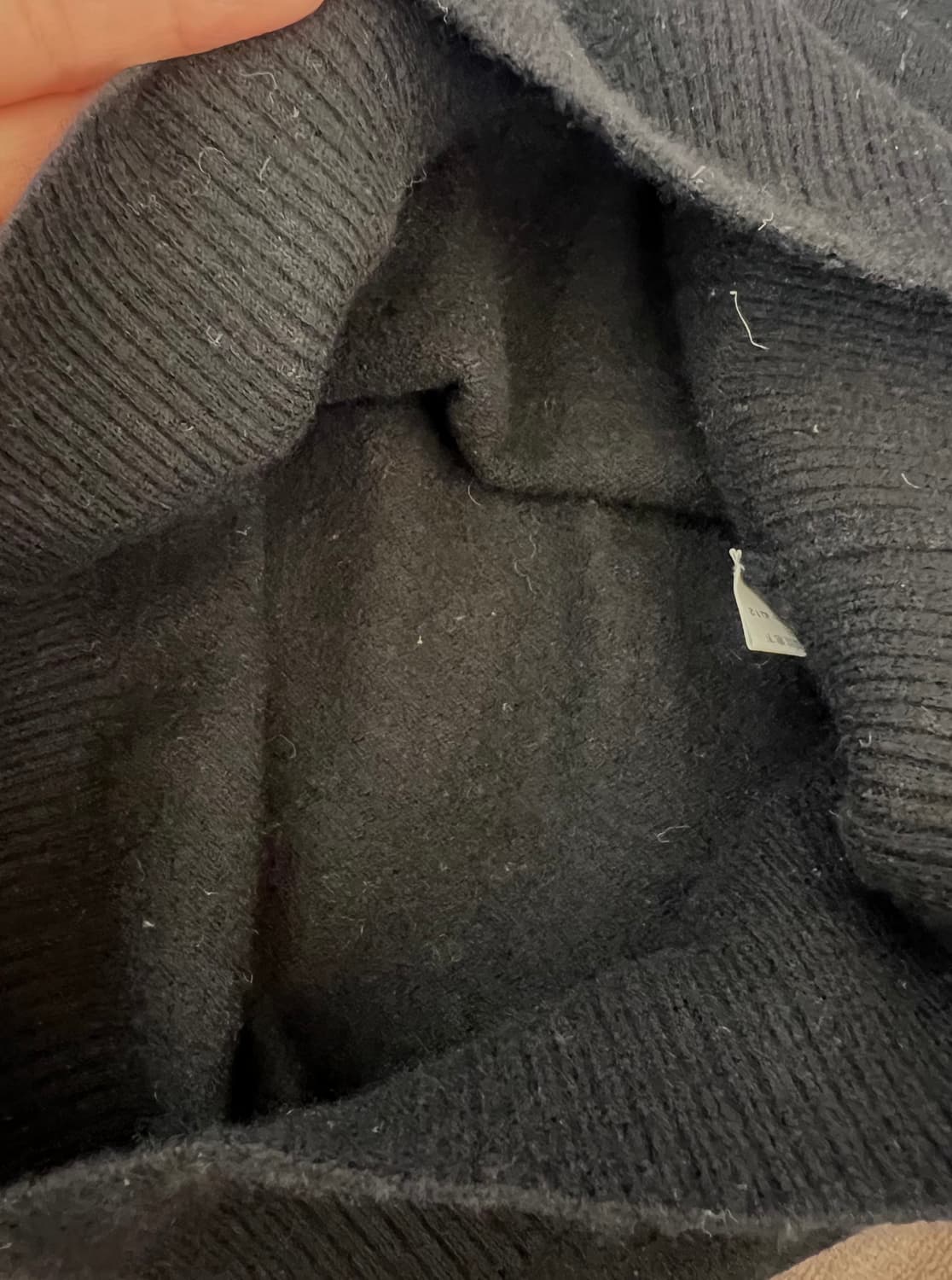 버버리 블루라벨 여성 블랙 브이넥니트 울니트  상품이미지5