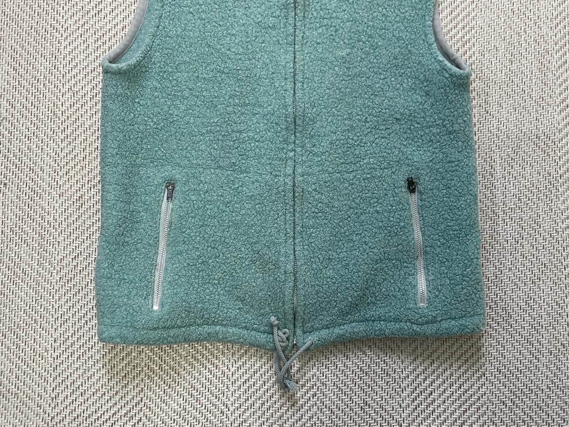 마이크제이콥스 플리스 베스트 J04095 상품이미지3