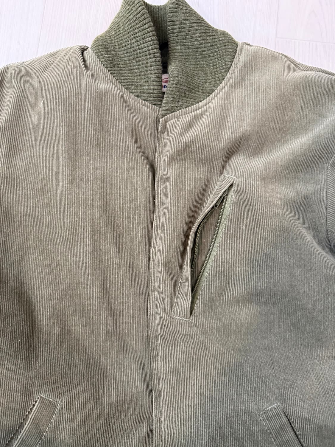 Battenwear 바튼웨어 올리브 색상 코듀로이 다운자켓 상품이미지7