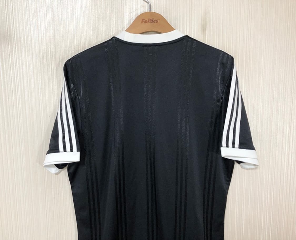 아디다스X고샤 루브친스키 콜라보 풋볼져지 M(해외) 상품이미지9