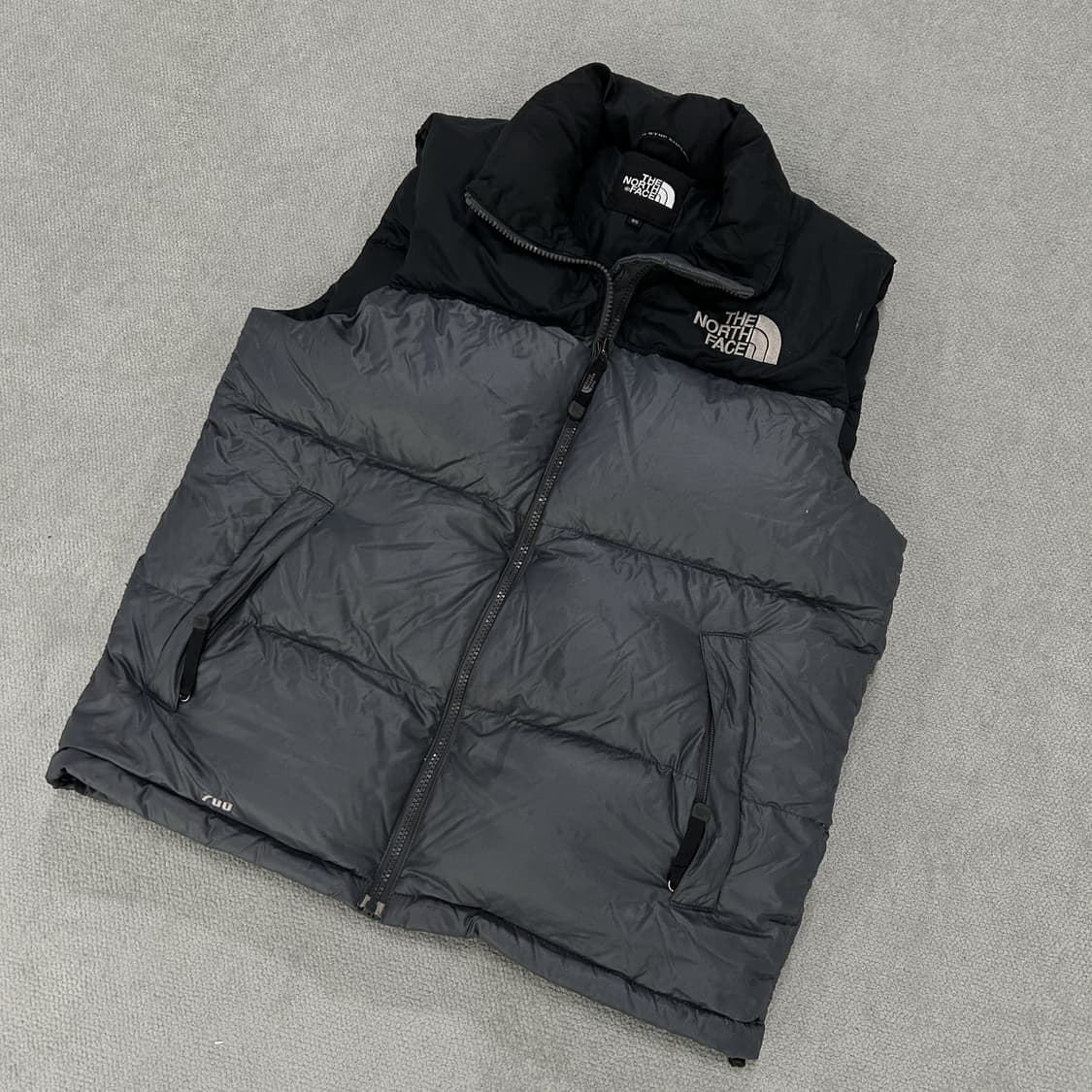 노스페이스 700 눕시 패딩 베스트 회색/블랙 m 상품이미지1