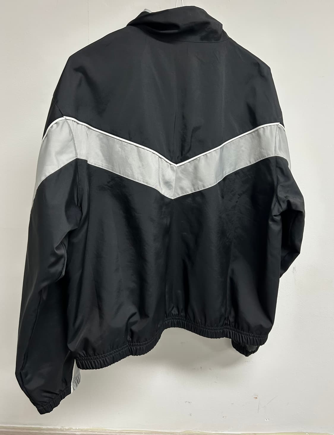 나이키 여성 바람막이 xl 상품이미지3