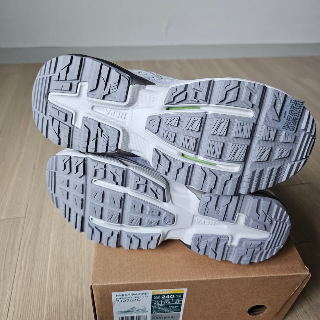 240 새제품) 네파 GTX 고어텍스 하이플로우 등산화 트레킹화 여성 상품이미지8