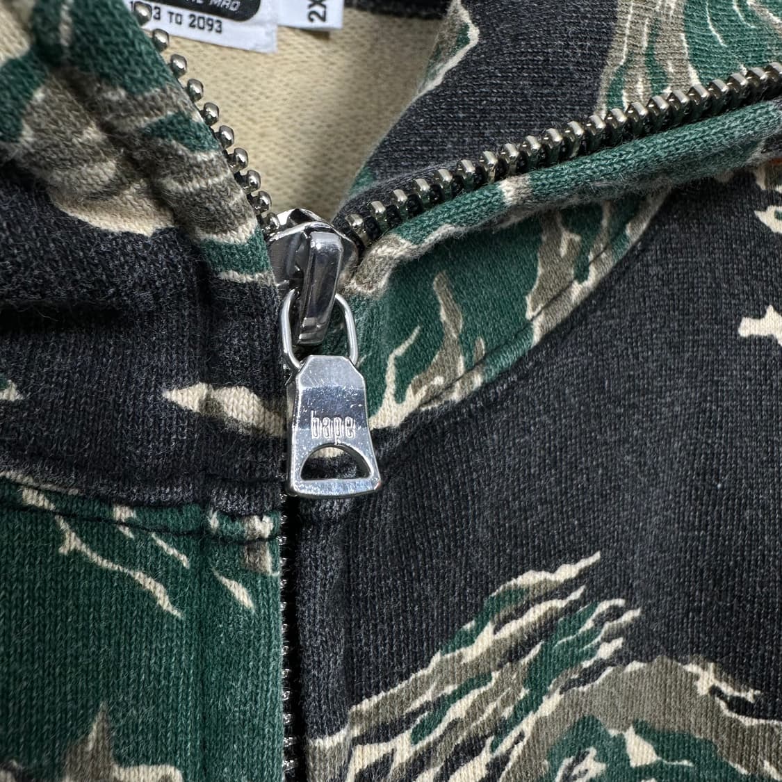 베이프 bape 타이거 카모 풀집업 상품이미지4