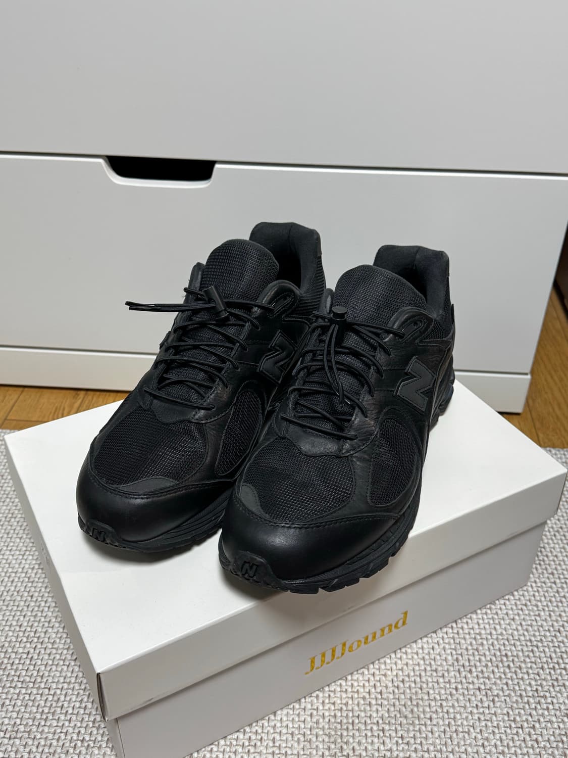 [300]뉴발란스XJJJ자운드 2002R 레더 고어텍스 블랙 스톰 상품이미지2