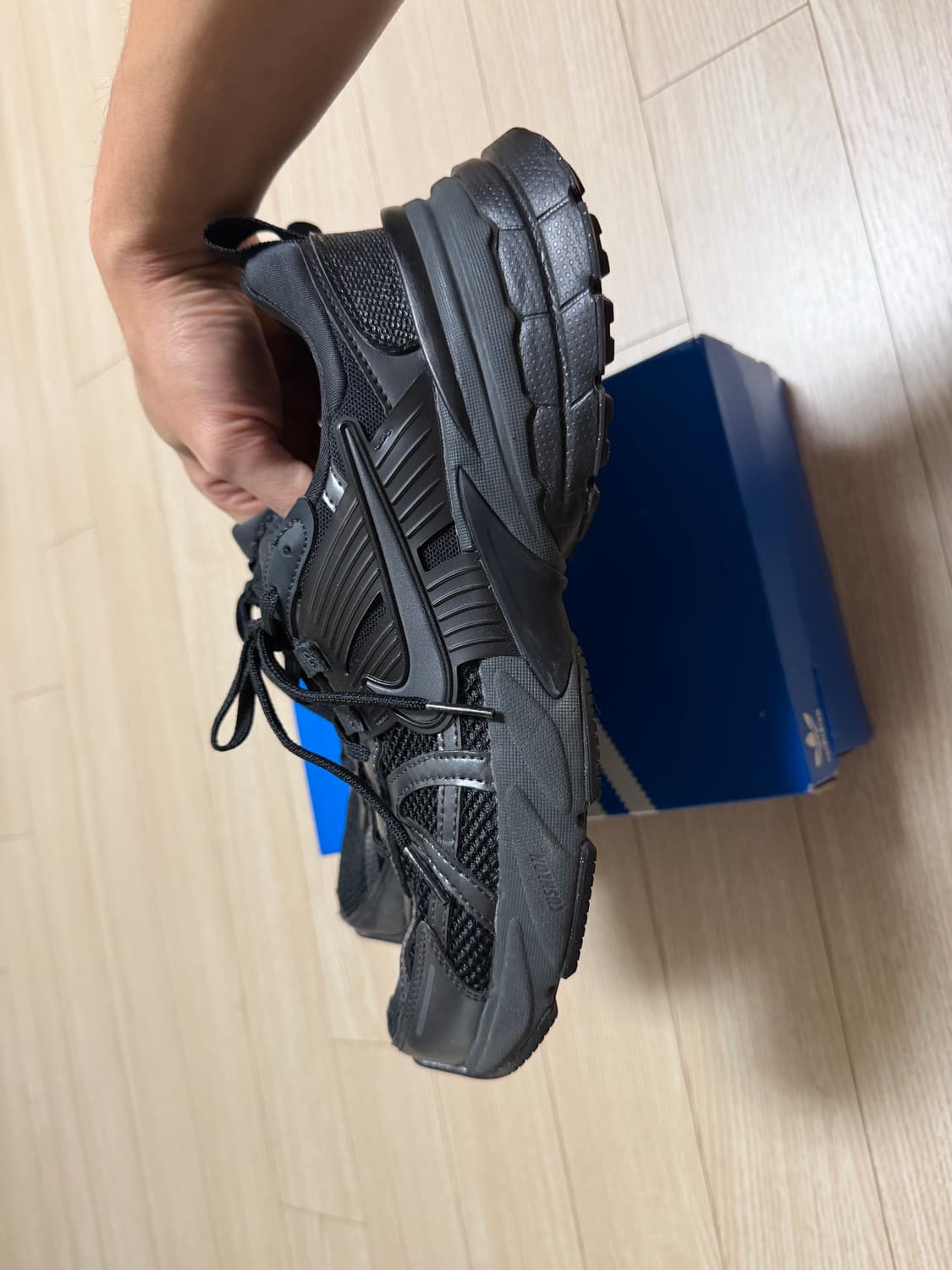  나이키 V2K 런 블랙 260mm 상품이미지3