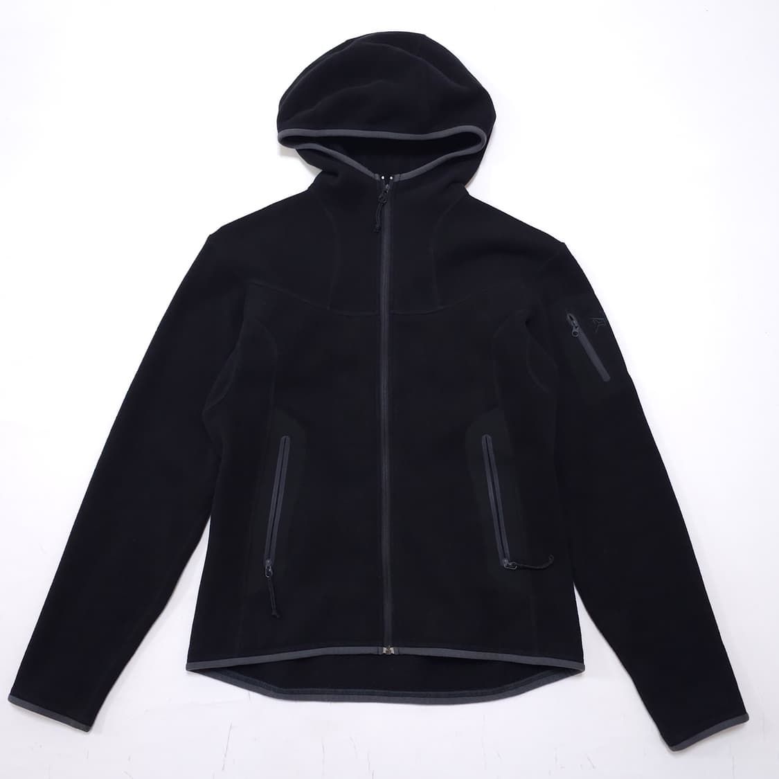 아크테릭스 폴라텍 90's 블랙 커버트 집업 상품이미지1