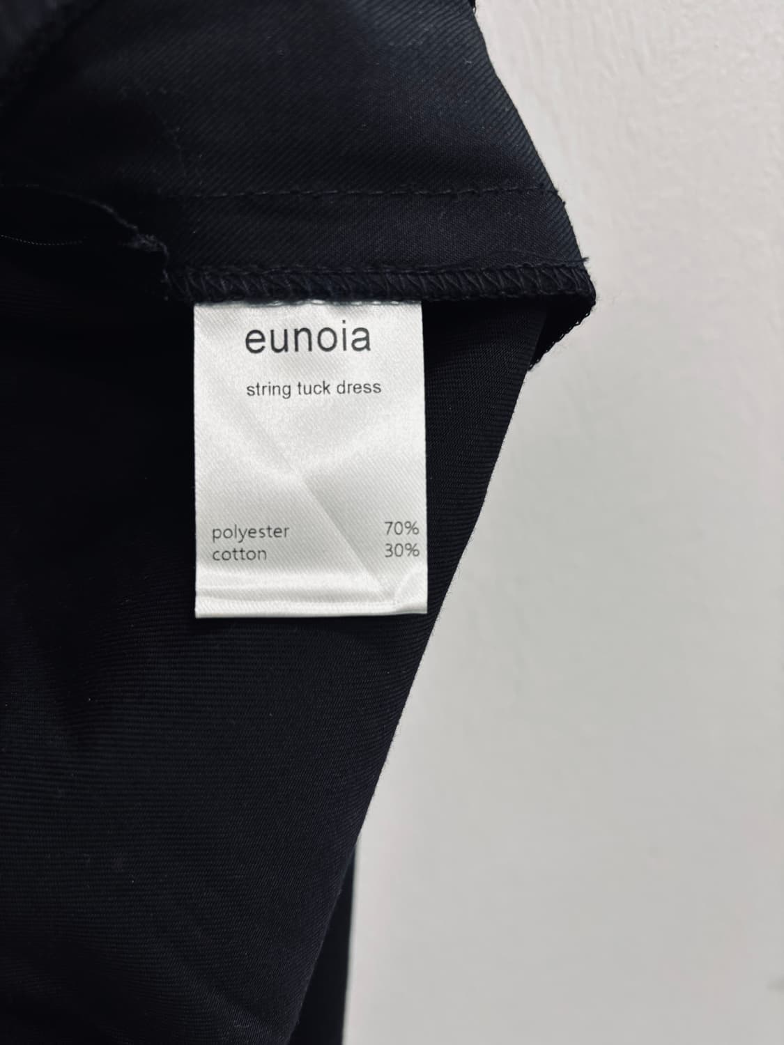 유노이아(eunoia) 스트링 턱 드레스 블랙 상품이미지4