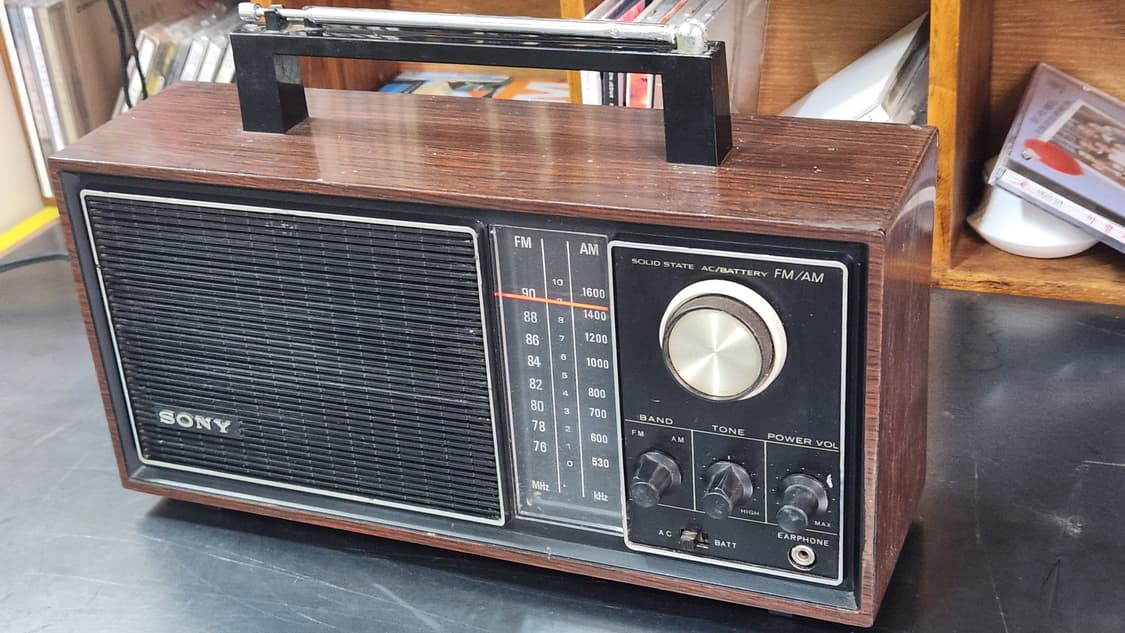 70's 소니 트랜지스터 빈티지 라디오(TFM-9200) 상품이미지2