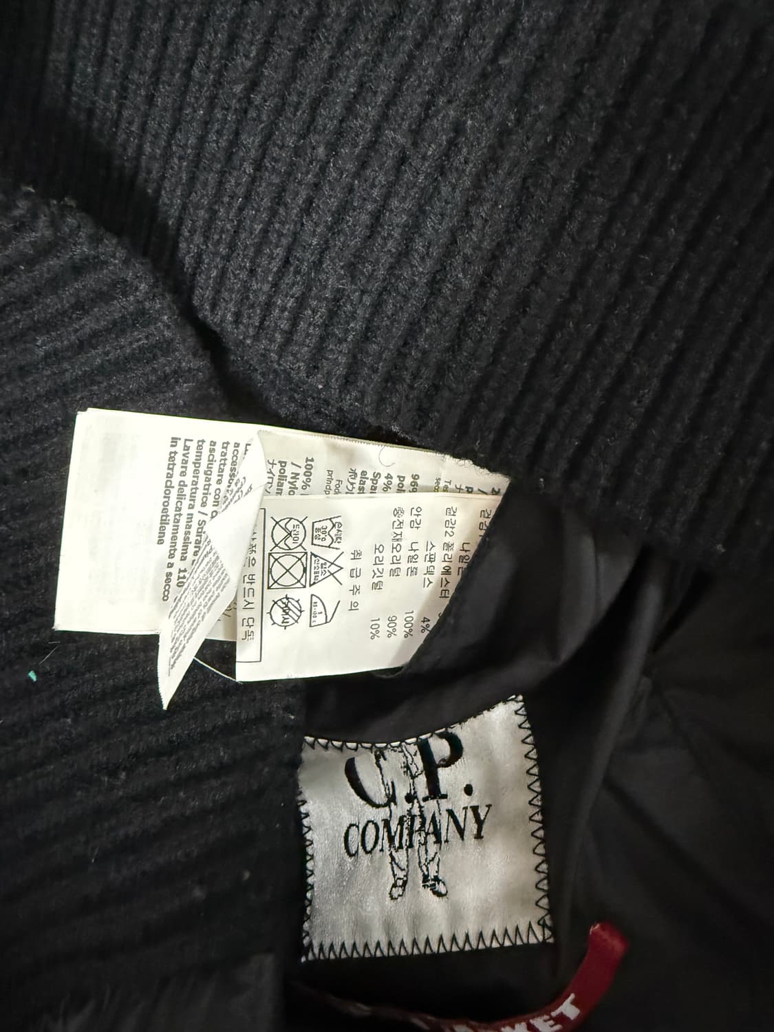 cp컴퍼니 니트패딩 상품이미지3