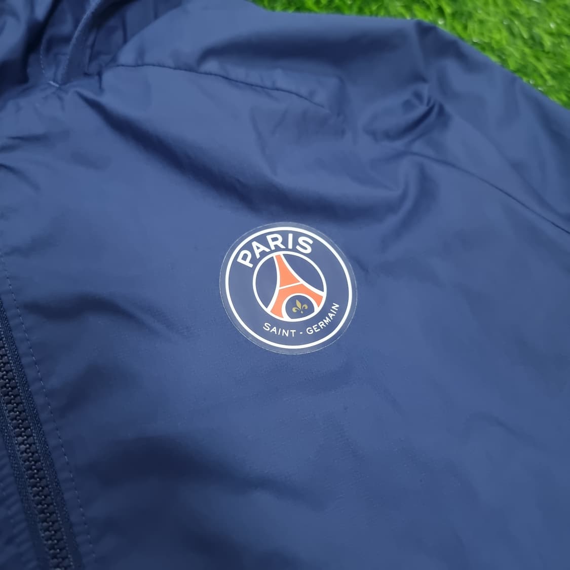 20-21시즌 파리생제르망 PSG 나이키 바람막이 상품이미지3