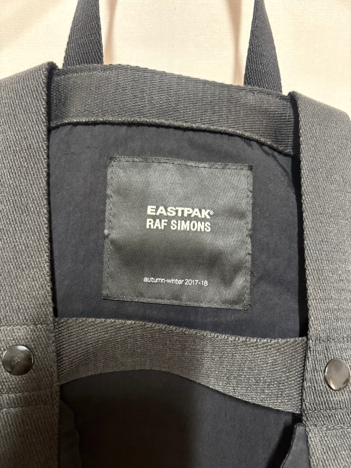 [L] 17FW Rafsimons X Eastpak 탑로드 백팩 상품이미지5