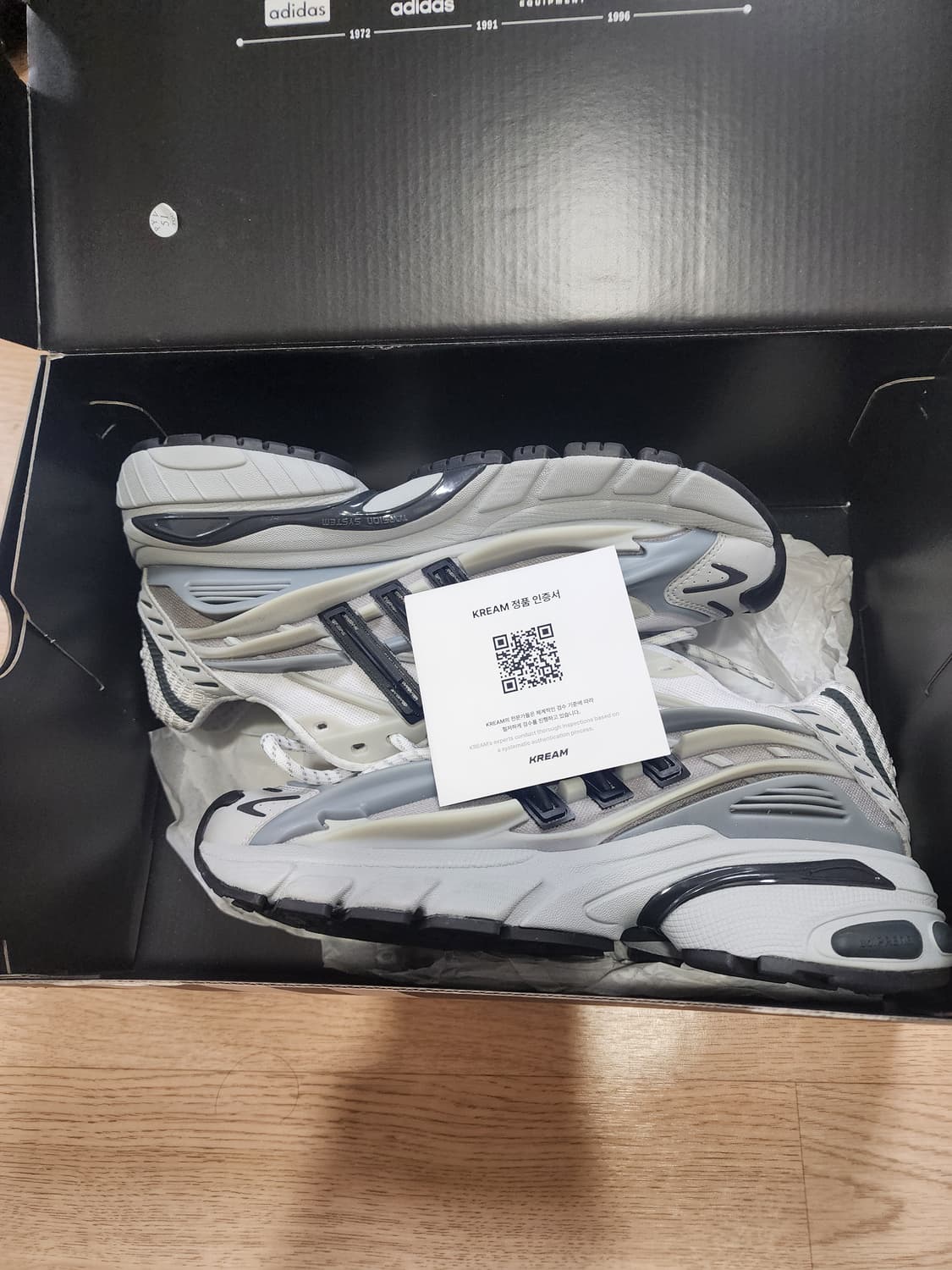 아디다스 x 퍼렐 윌리엄스 아디스타 젤리피쉬 솔리드 그레이  상품이미지2