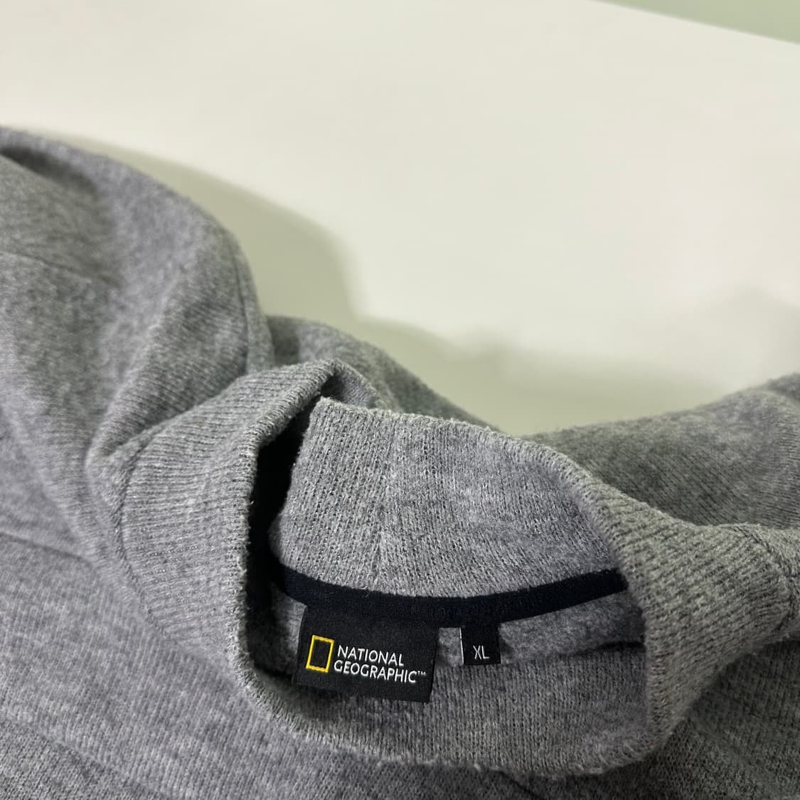 XL 내셔널지오그래픽 그레이 크루넥니트 상품이미지4