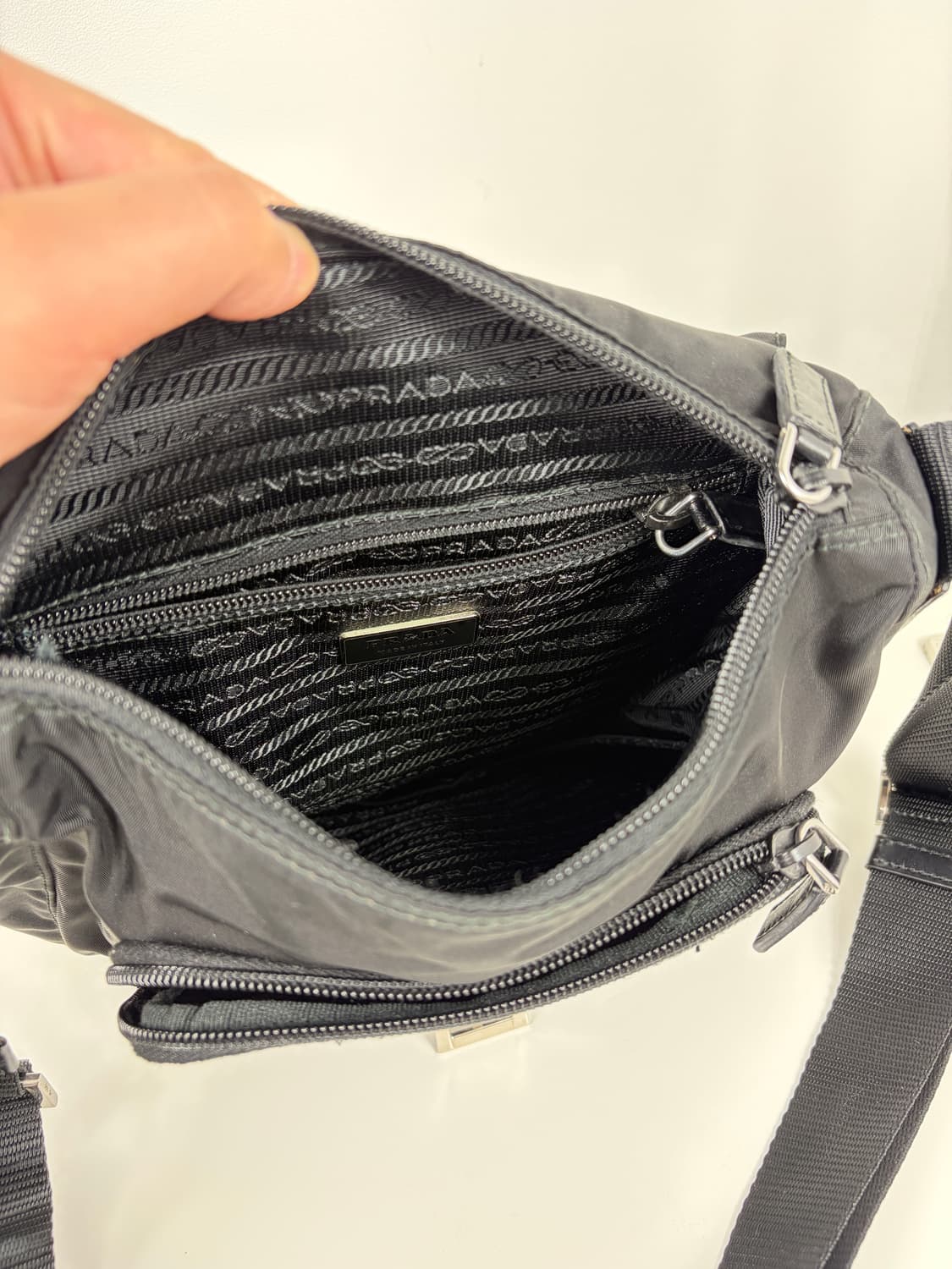 프라다 나일론 크로스백 메신저백 상품이미지9