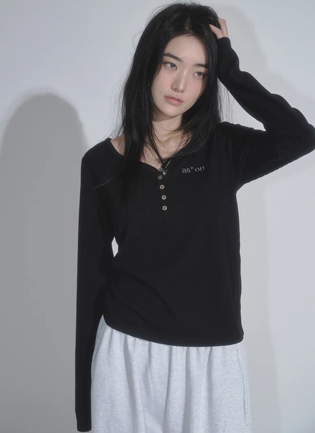 애즈온 버튼 롱슬리브 블랙 상품이미지1