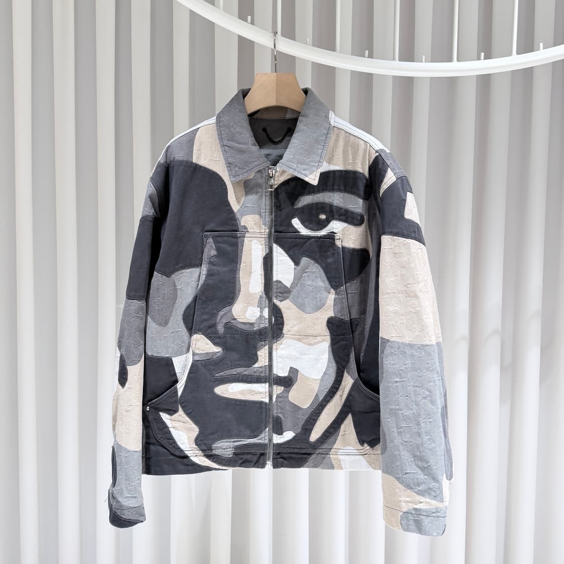 52 / 루이비통 모노그램 키드슈퍼 포트레이트 데님자켓 상품이미지1