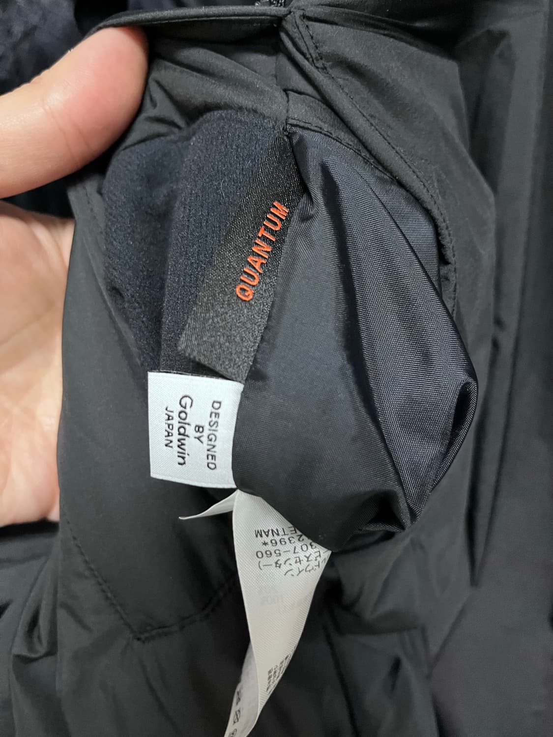 골드윈 X 뷰티앤유스 리버시블 다운자켓 사이즈3/L 상품이미지4