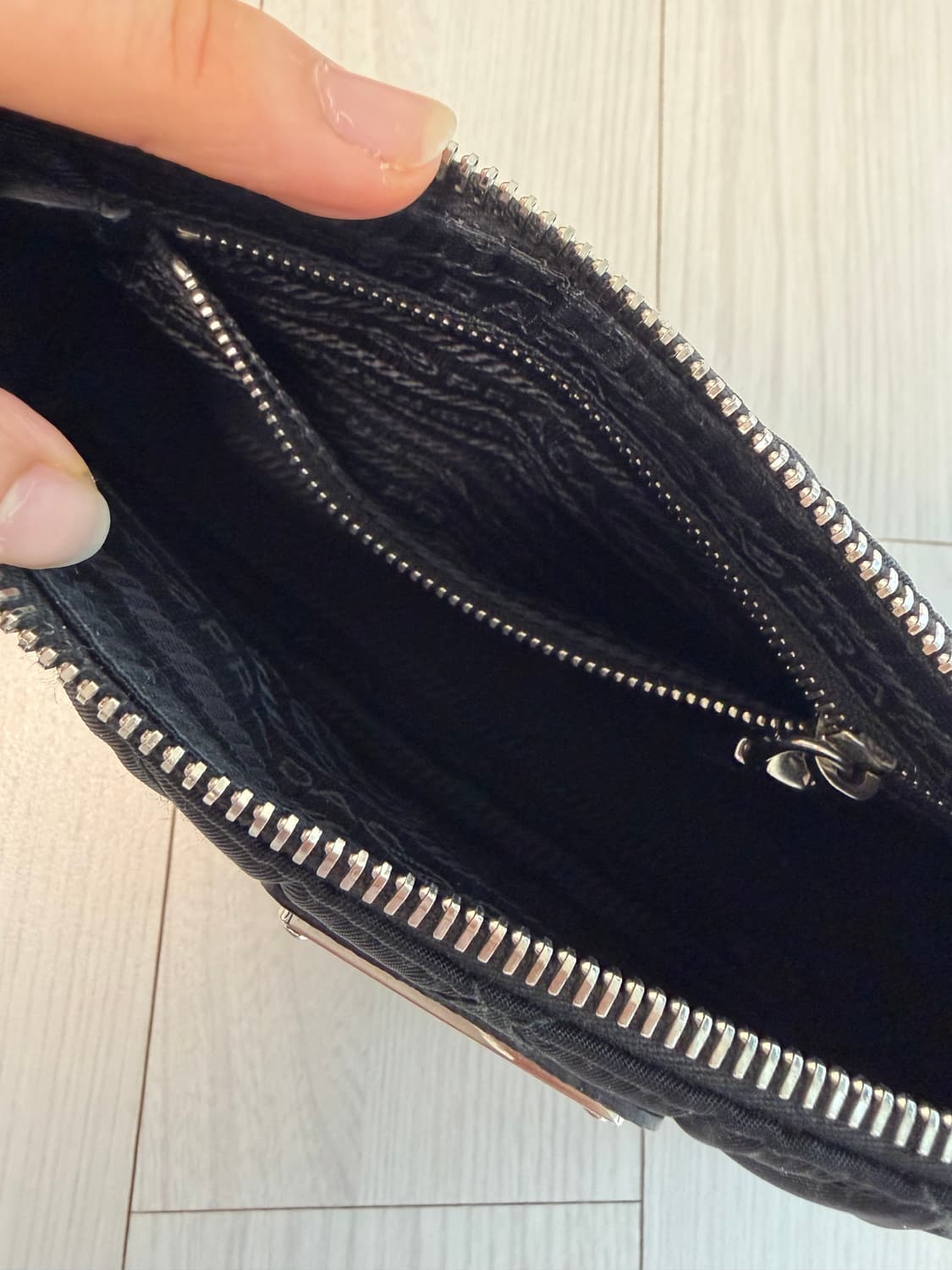 프라다 퀼팅 체인백 크로스가능 상품이미지5