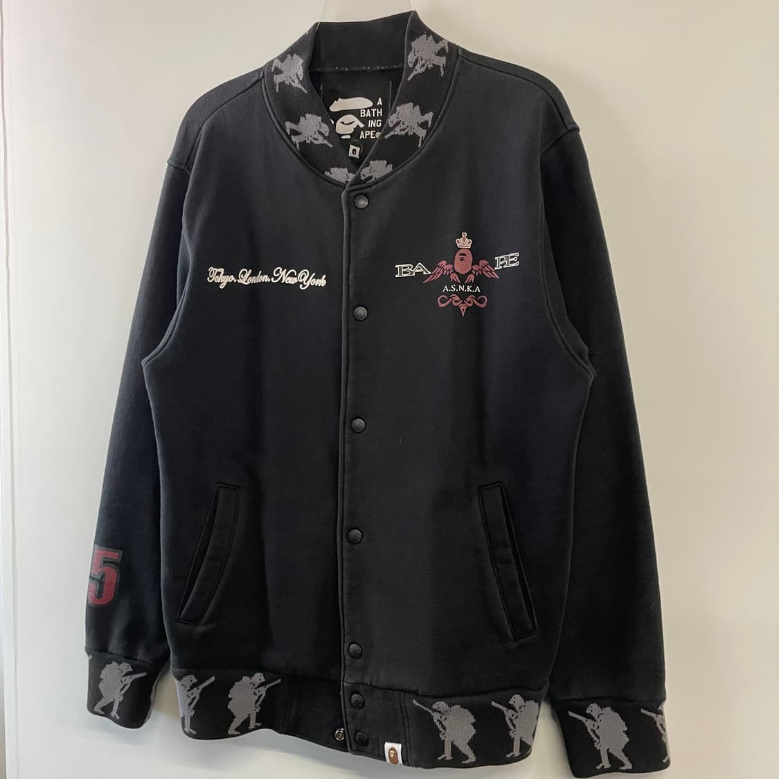 05FW 베이프 x 스타쉬 바시티 자켓 상품이미지4